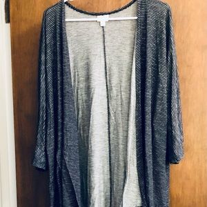 EUC SZ L LuLaRoe Lindsay soft sweater knit kimono